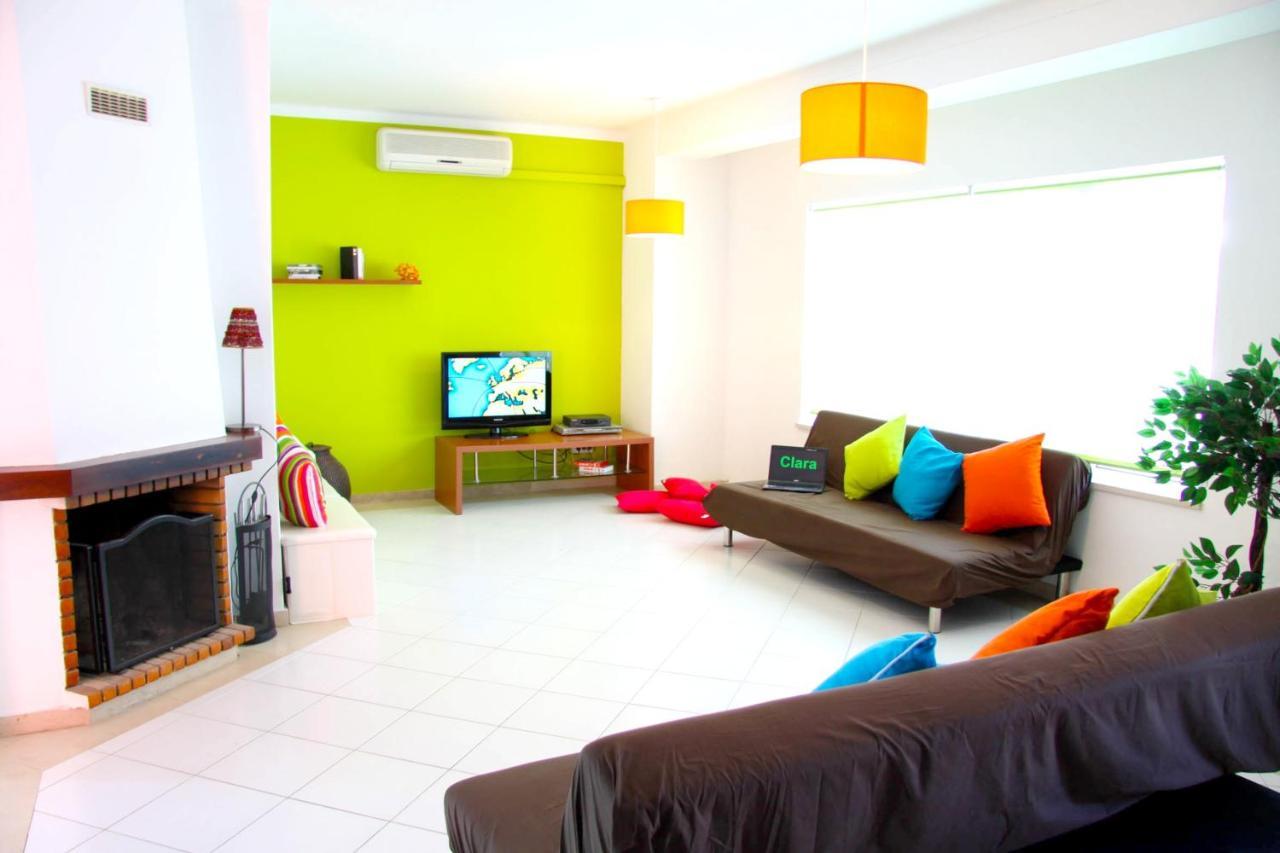 3 Bedrooms At 700 M Away From The Beach With View Terrace And Wifi *