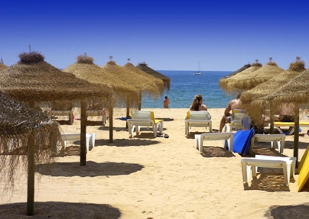 3 Bedrooms At 700 M Away From The Beach With View Terrace And Wifi Albufeira