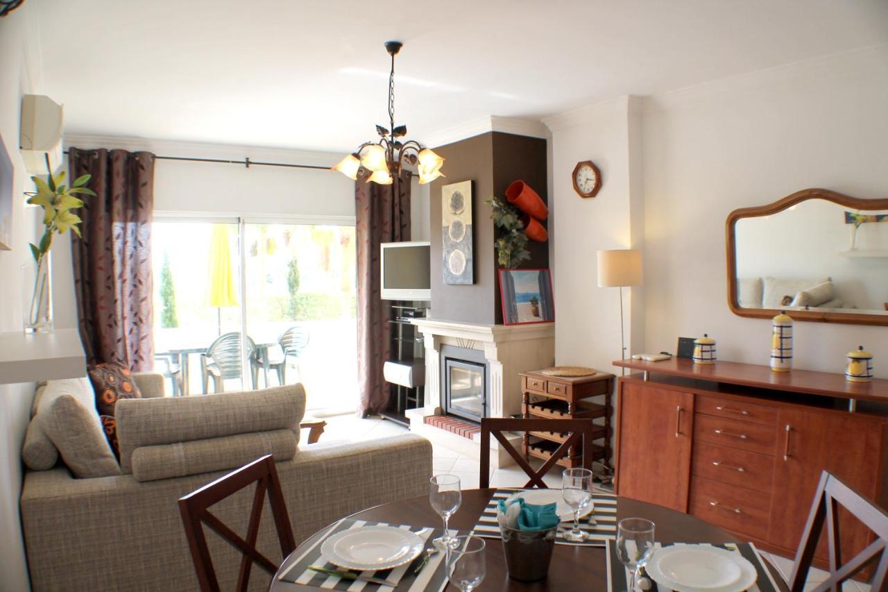 2 Bedrooms With Shared Pool Enclosed Garden And Wifi At 5 Km Away From The *