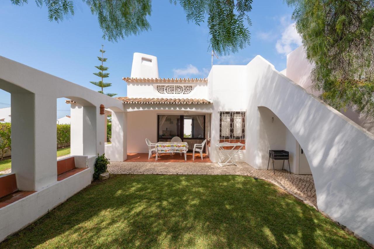 Oura Family House Holiday home *
