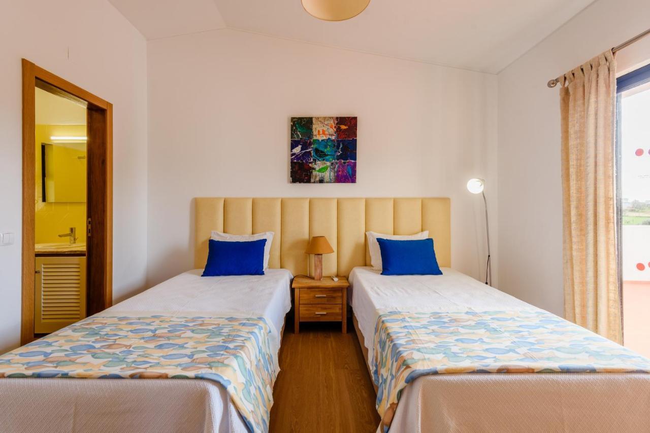 Protea - 5 Bedroom, Beach, Air-con, Wifi Vakantiehuis *