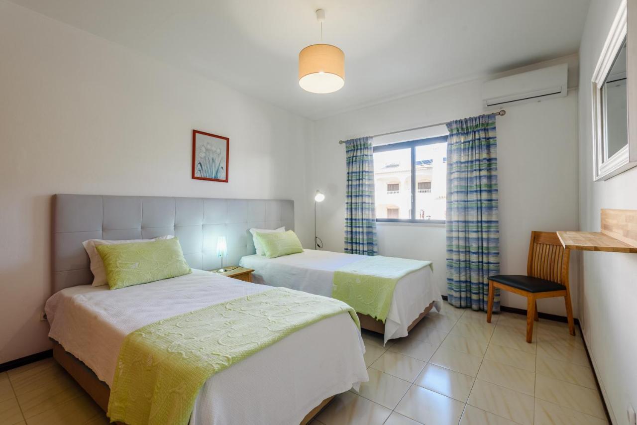 Protea - 5 Bedroom, Beach, Air-con, Wifi * Albufeira