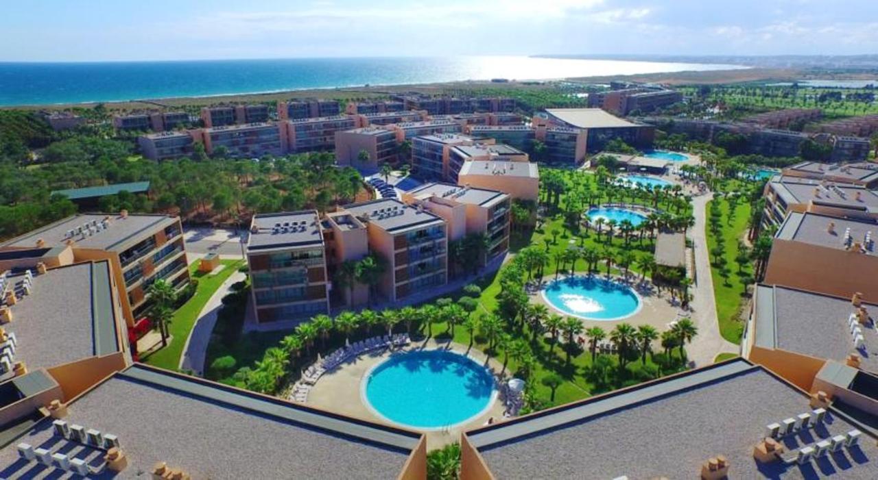Apartment 2 Bedrooms At 500 M Away From The Beach With Shared Pool Furnished Balcony And Wifi *