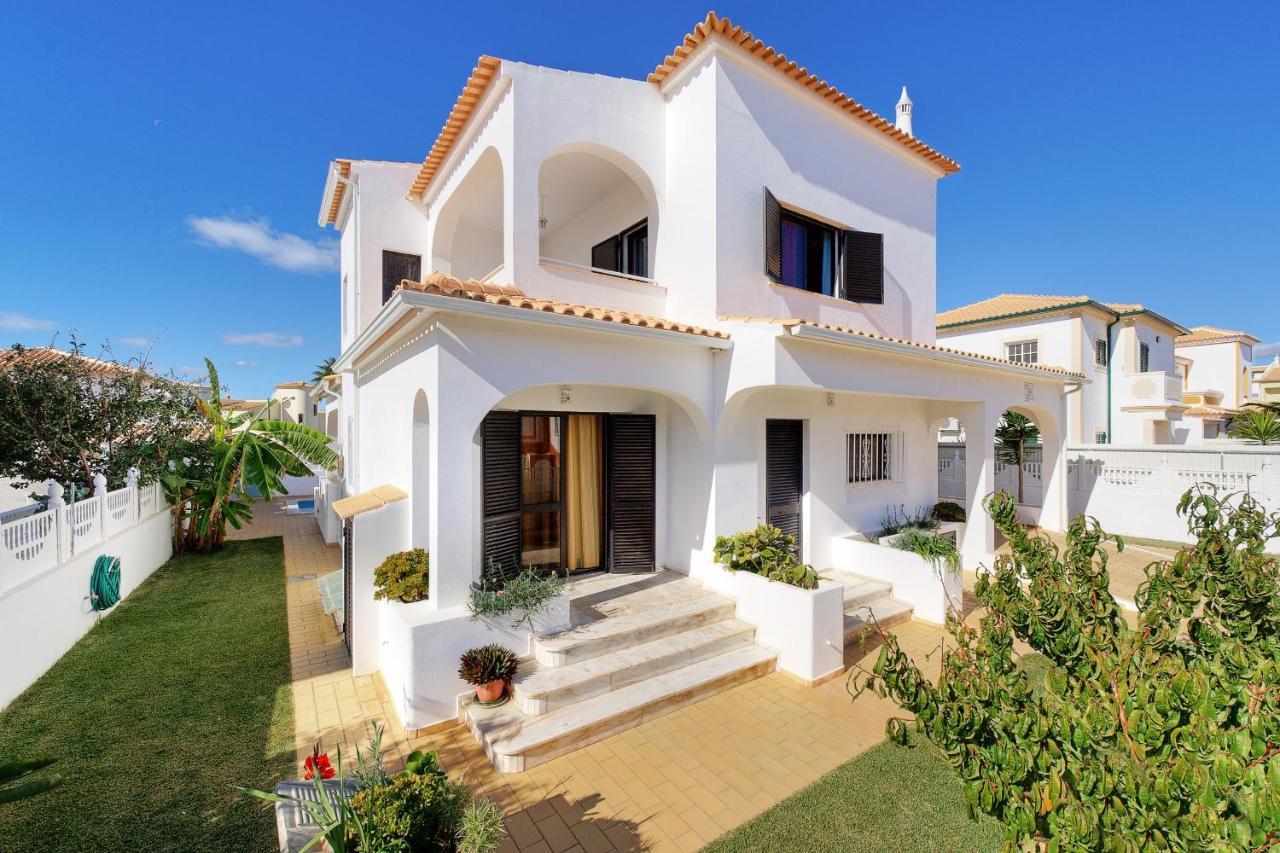 Cabrita Villa
