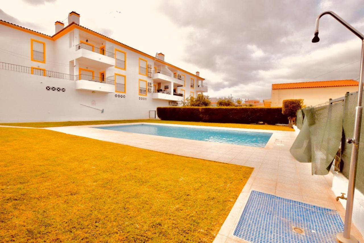 Estrada De, Urbanizacao,edificio Laranjal,apartment 18,vale Carro, 8200-596