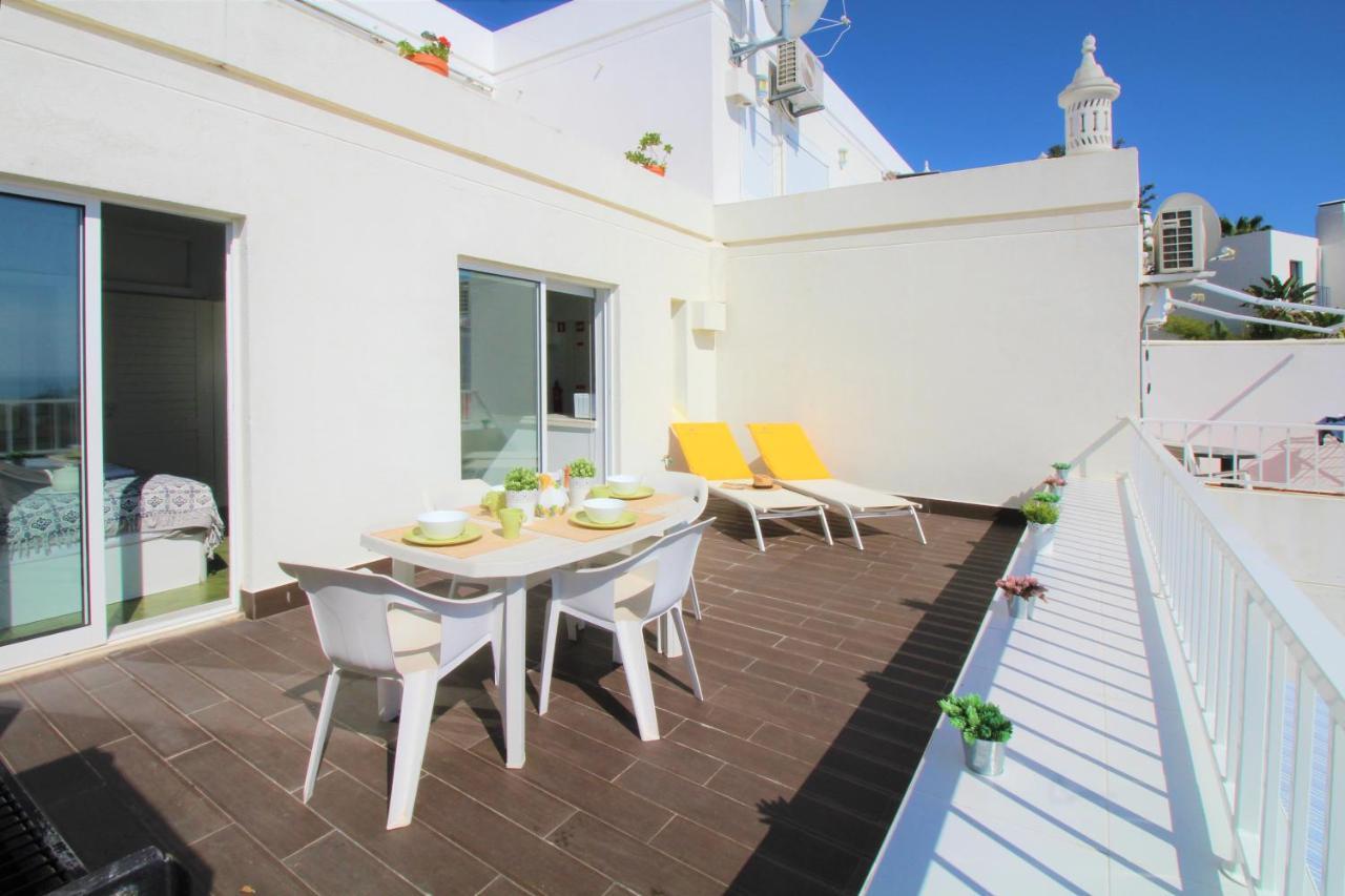 White Light Apartment *
