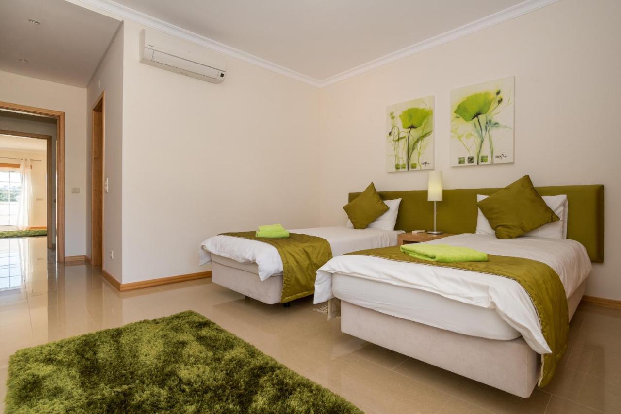 Charming Family Townhouse In Albufeira, Algarve