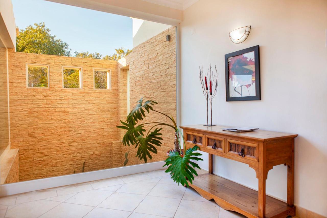 Villa Costa Brava By Algarve Vacation