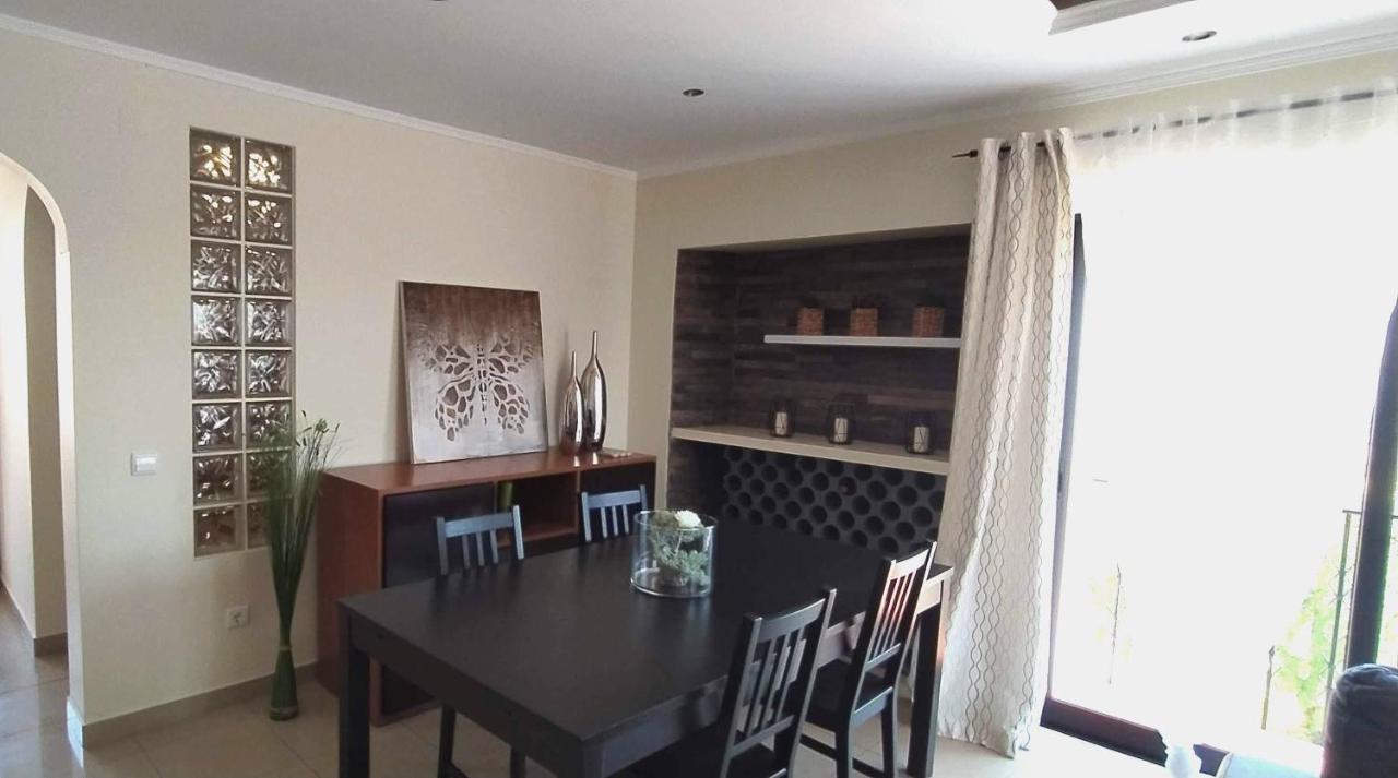 Bel Appartement: Coeur D'albufeira Près De Oura