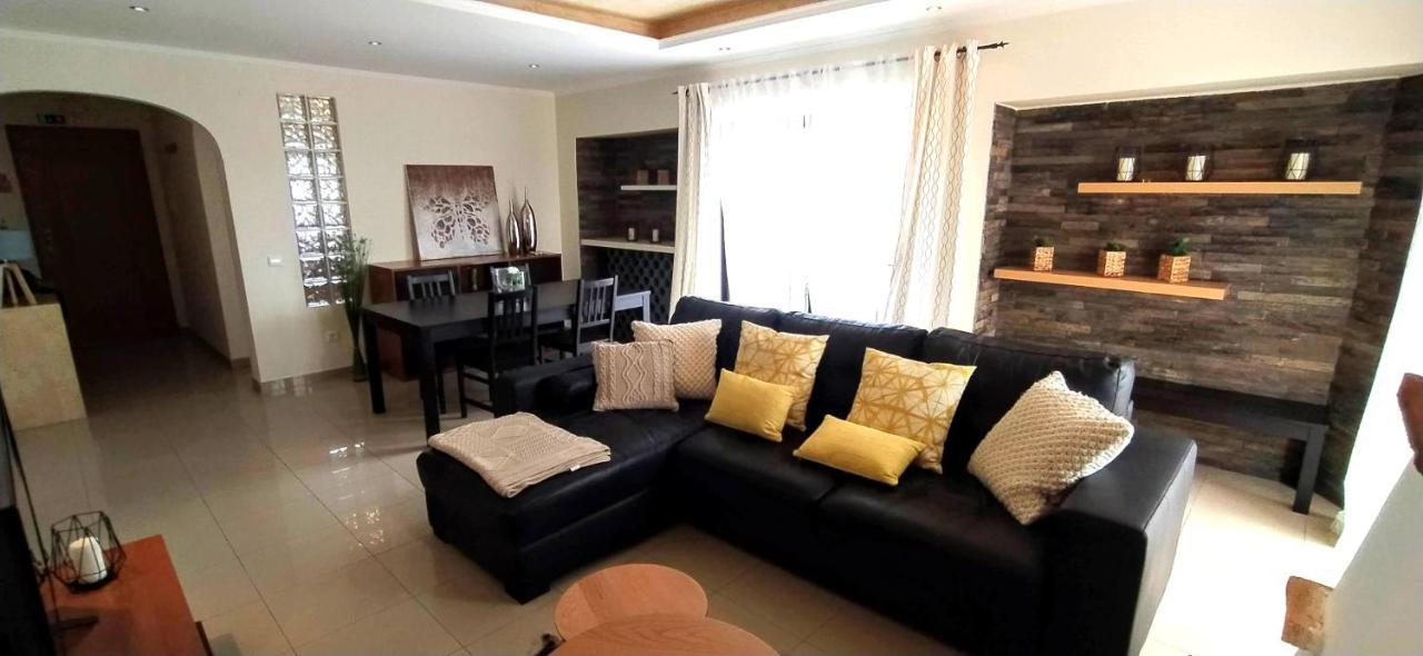 Apartment Bel Appartement: Coeur D'albufeira Près De Oura *