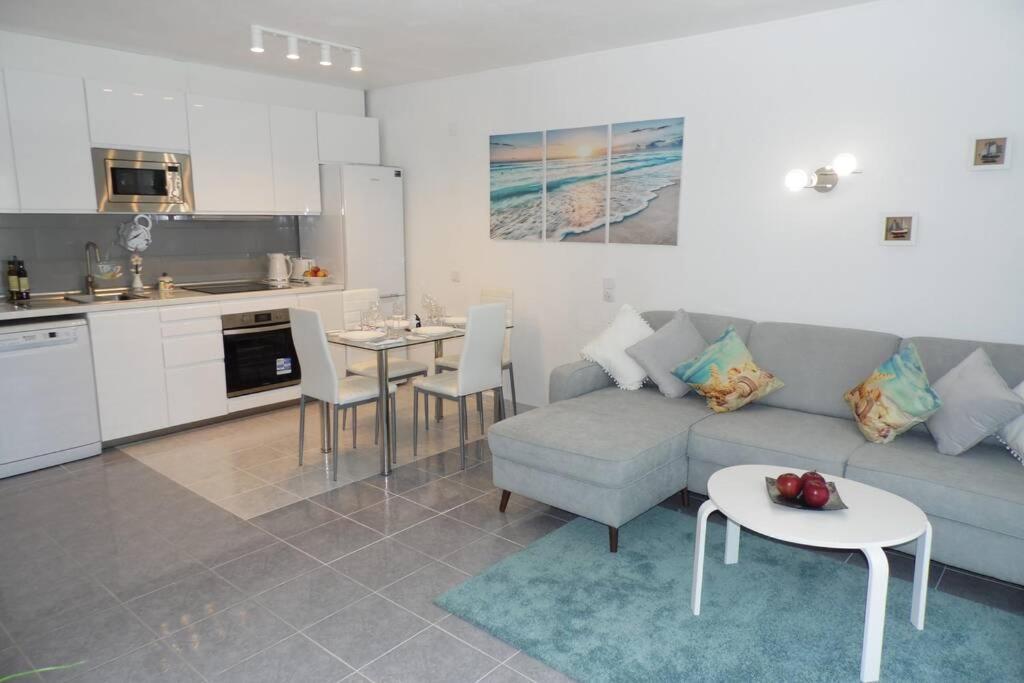 Happy House-fantastic With Amenities
