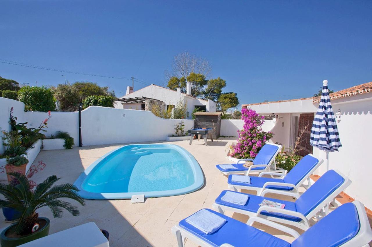 Villa Dela By