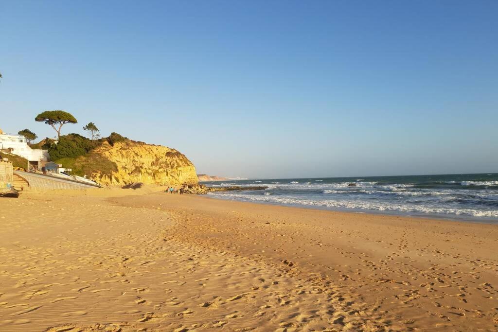 Appart Bleu Azur A Olhos D'agua 5mn De La Plage. *
