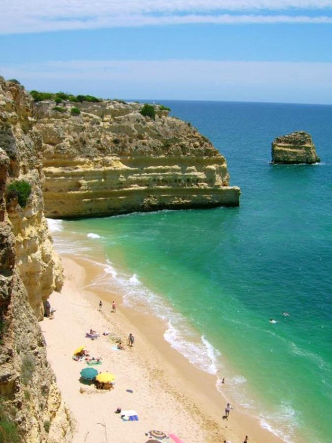3 Bedrooms At 700 M Away From The Beach With View Terrace And Wifi Albufeira