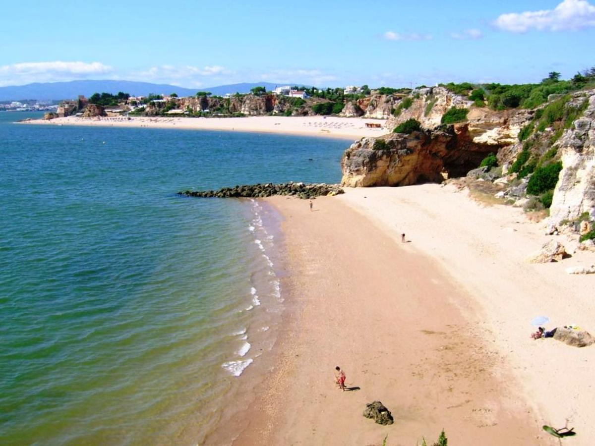 Apartamento 3 Bedrooms At 700 M Away From The Beach With View Terrace And Wifi *