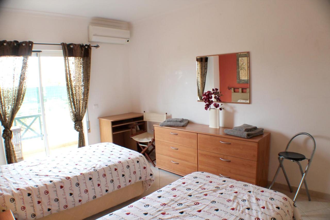 Apartment 2 Bedrooms With Shared Pool Enclosed Garden And Wifi At 5 Km Away From The *