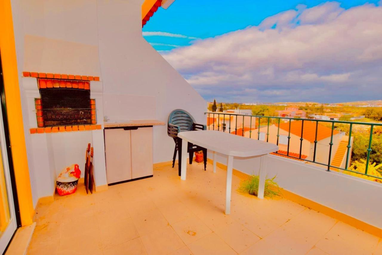 Estrada De, Urbanizacao,edificio Laranjal,apartment 18,vale Carro, 8200-596 Albufeira