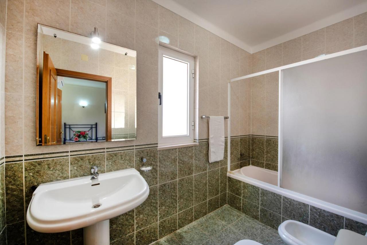 Villas Pinhal Da Falesia Villa *