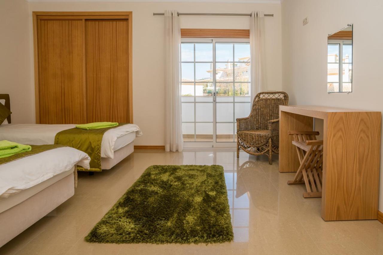 Charming Family Townhouse In Albufeira, Algarve *