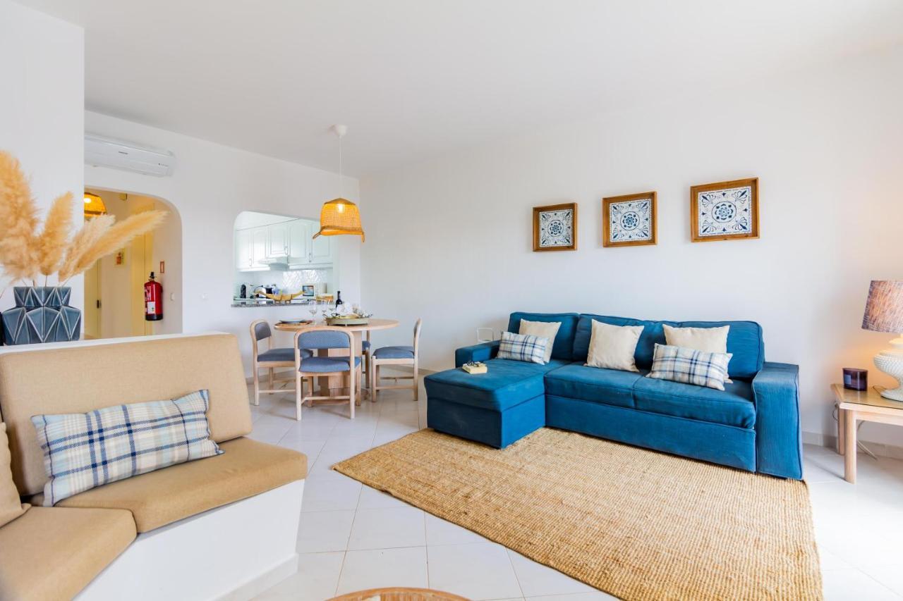 Family Holidays With Pool View Apartment *