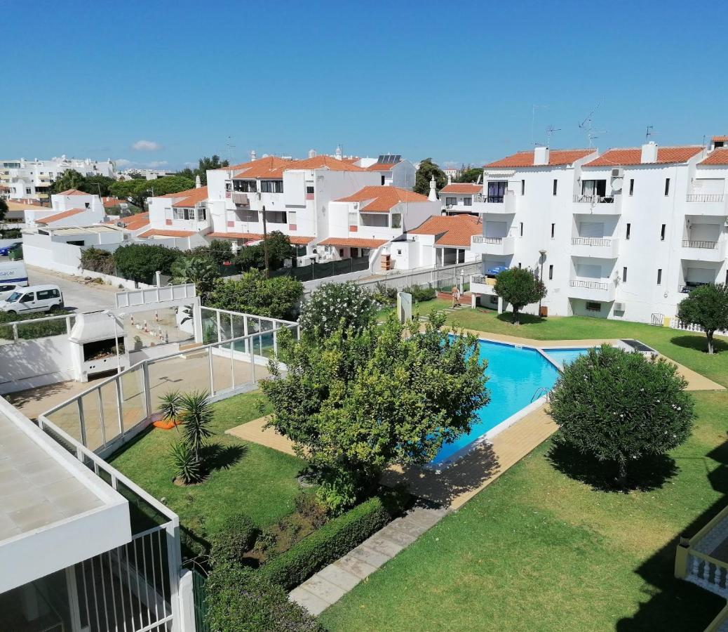Bel Appartement: Coeur D'albufeira Près De Oura *