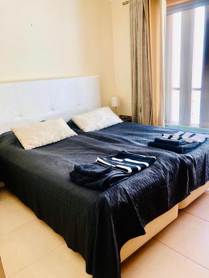 Miramar, 20 Meters From The Beach, Sea View & Pool Apartment