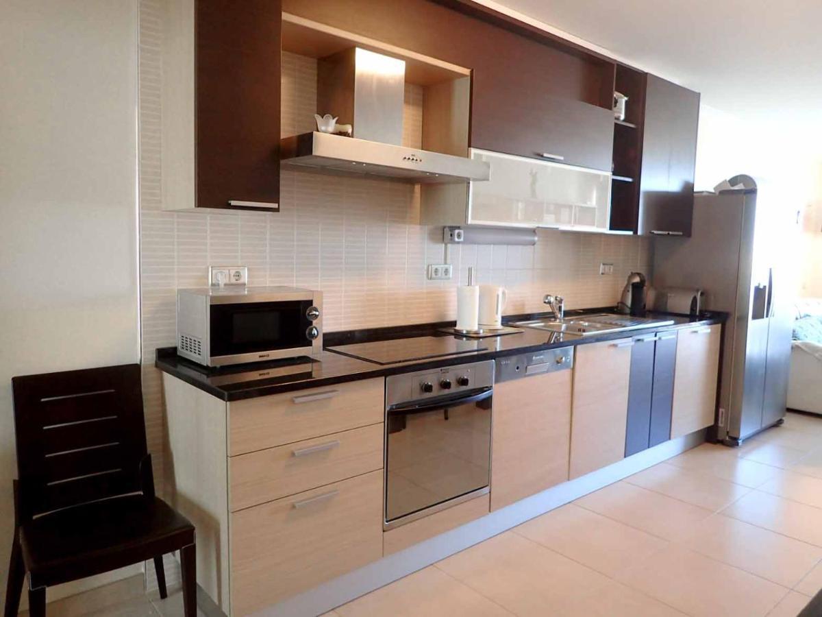 Apartment Miramar, 20 Meters From The Beach, Sea View & Pool