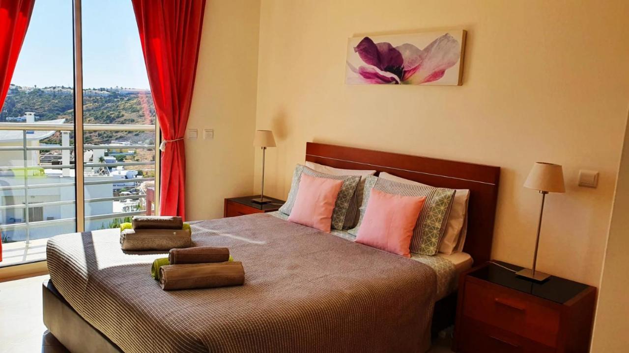 Apartamento Sunny With Sea View In