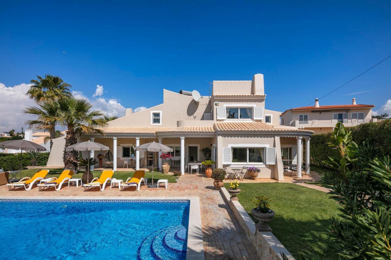 Quintus Court Villa *
