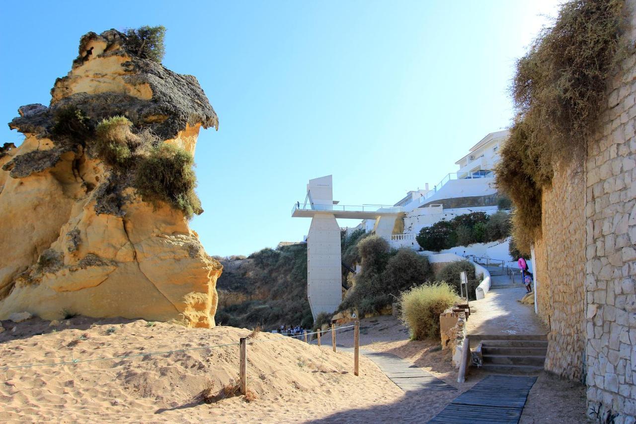 Cool Grey Apartment Albufeira