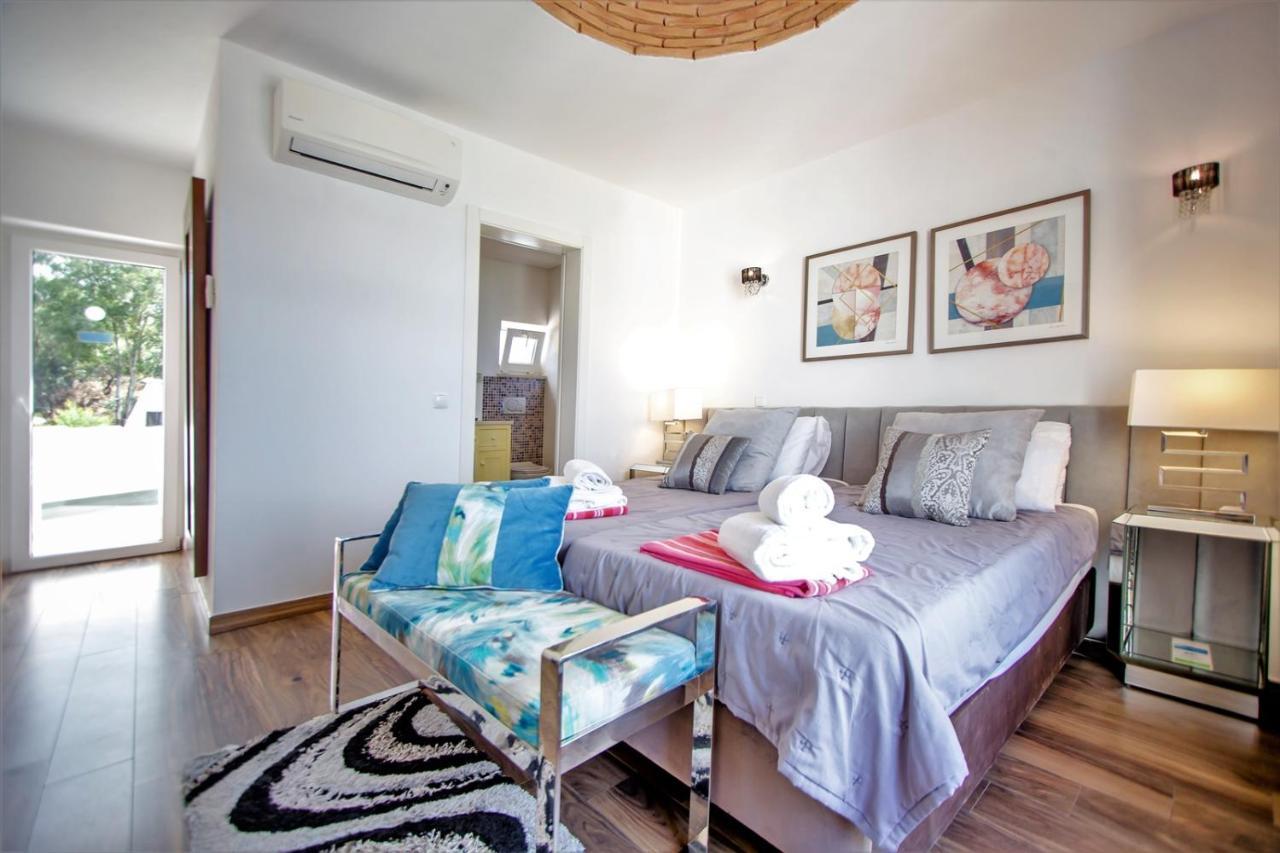 Luxurious Beachfront De La With Private Acces * Albufeira