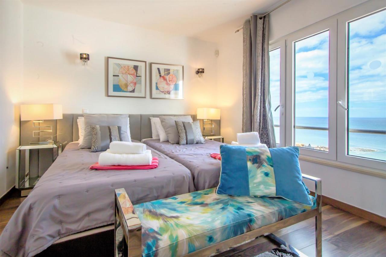 Villa Luxurious Beachfront De La With Private Acces *