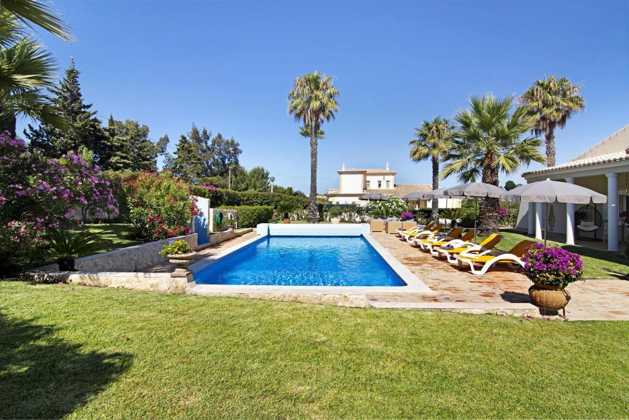 Quintus Court Villa