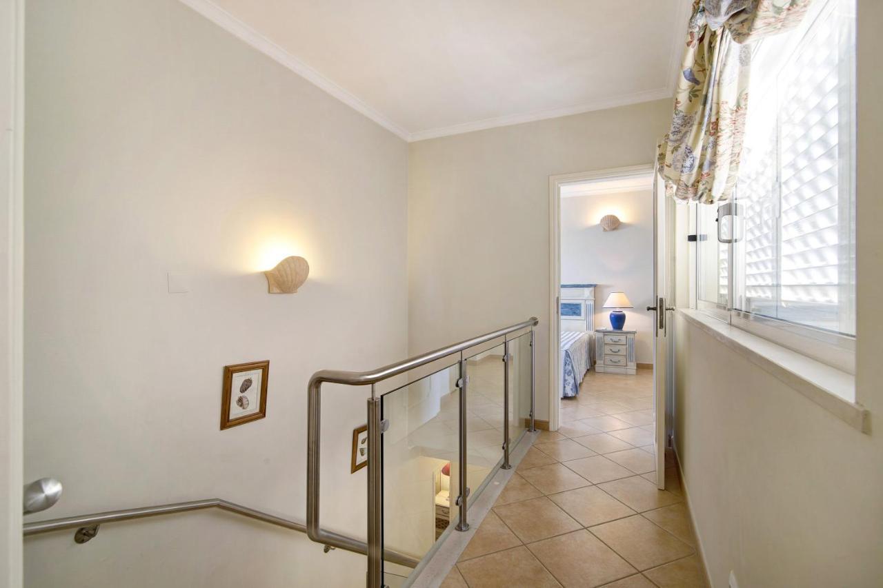 Quintus Court Villa *