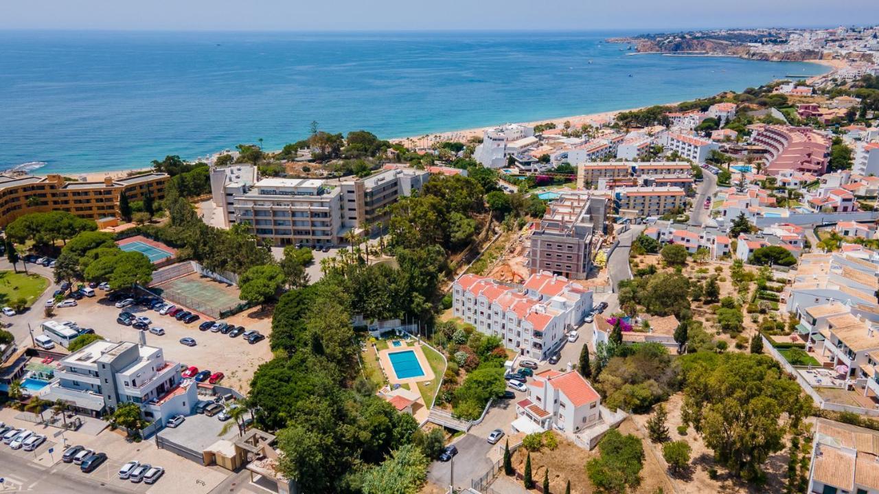 Charming Beachside W/ Pool By Lovelystay Apartment