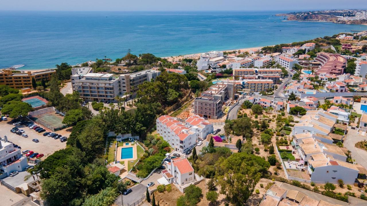 Apartment Charming Beachside W/ Pool By Lovelystay Albufeira
