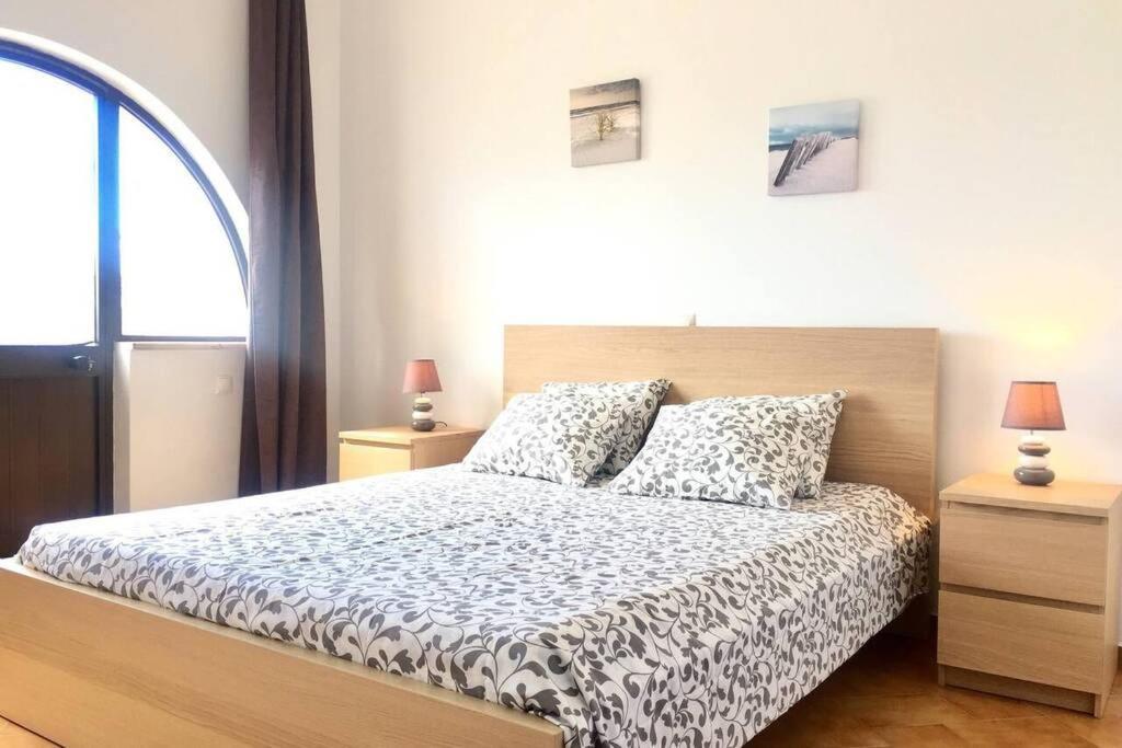 Spacious Castelo Apartamento