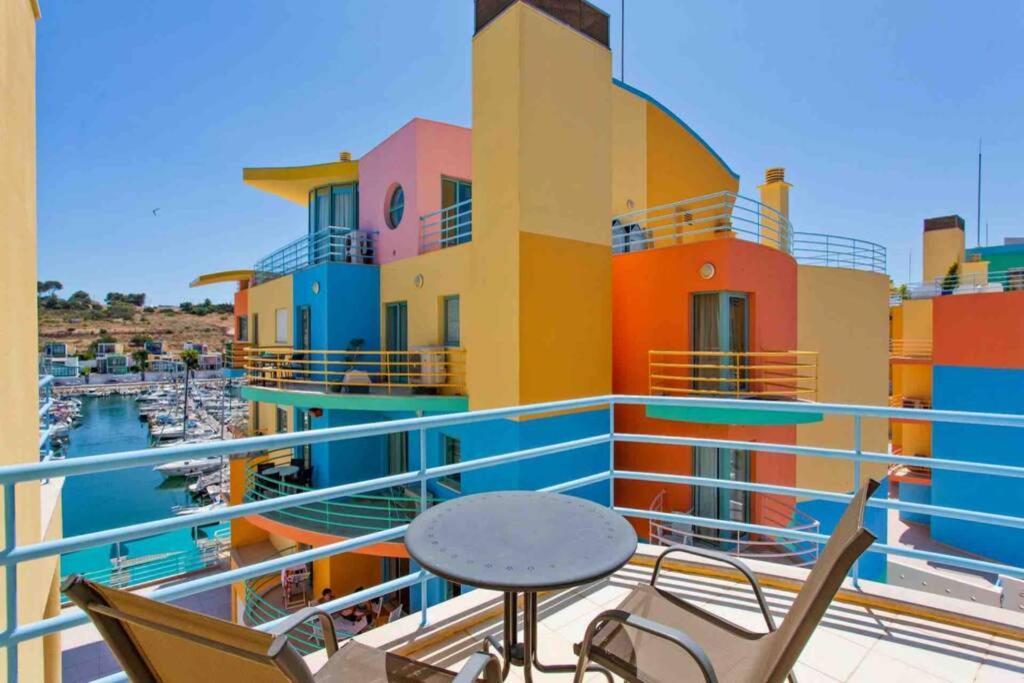 Admirable 1 Bedroom Marina View Apt. Apartamento