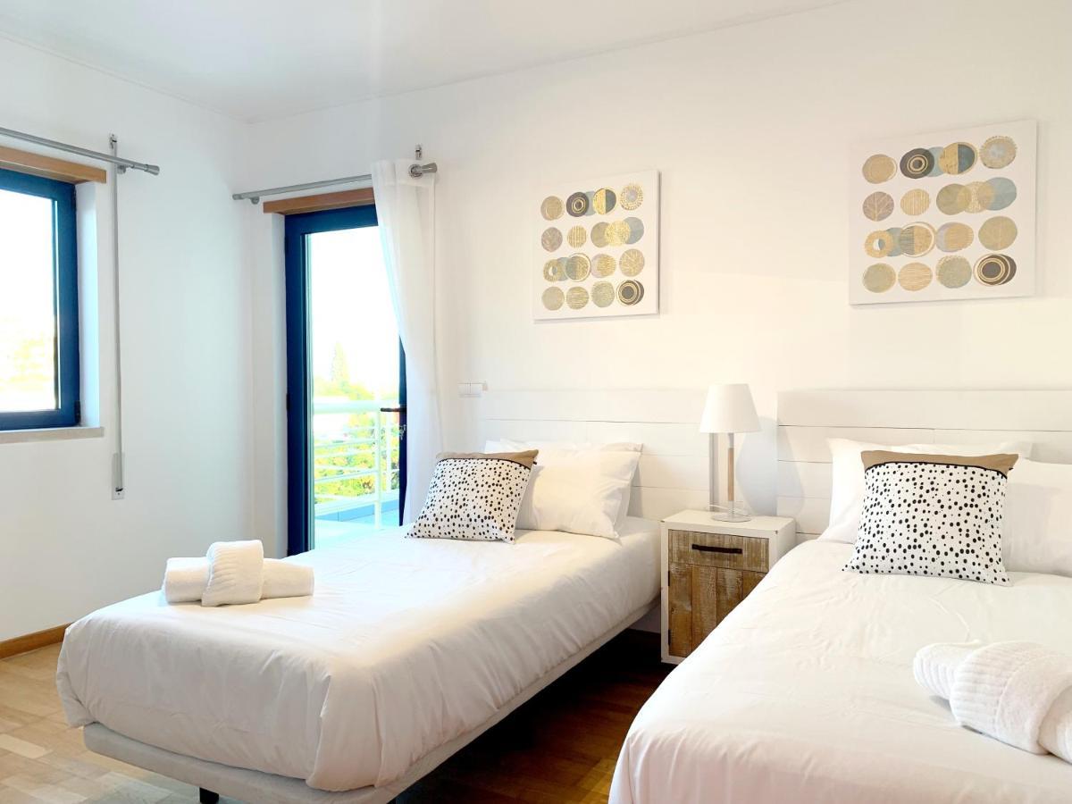 Penthouse 160sqm Wide Terraces Pool View & Private Hot Tub & Parking