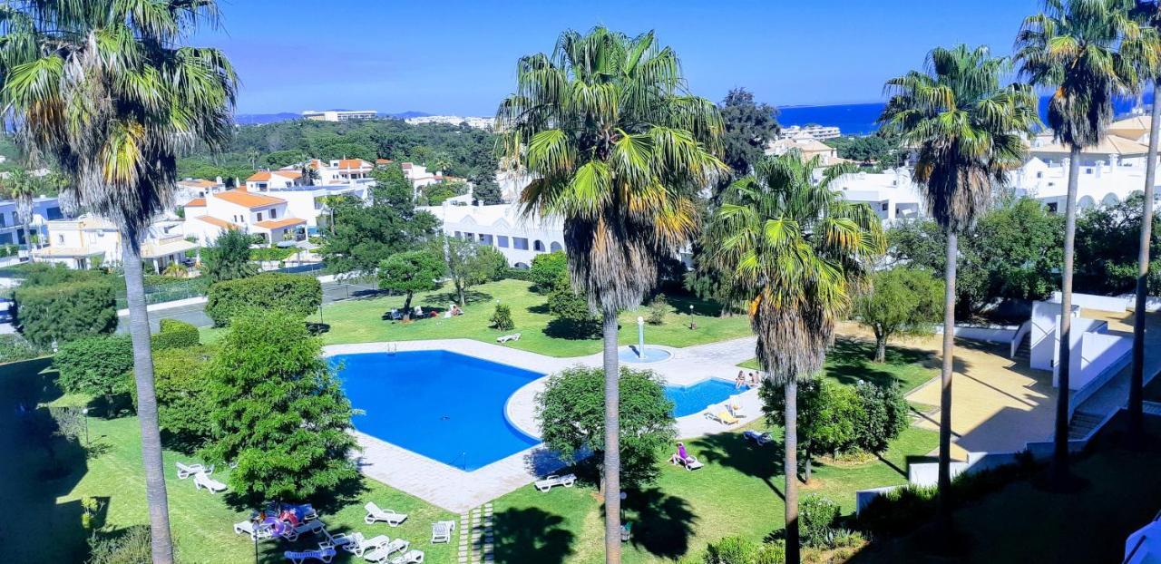 Jeannie's Oura Estrela * Albufeira