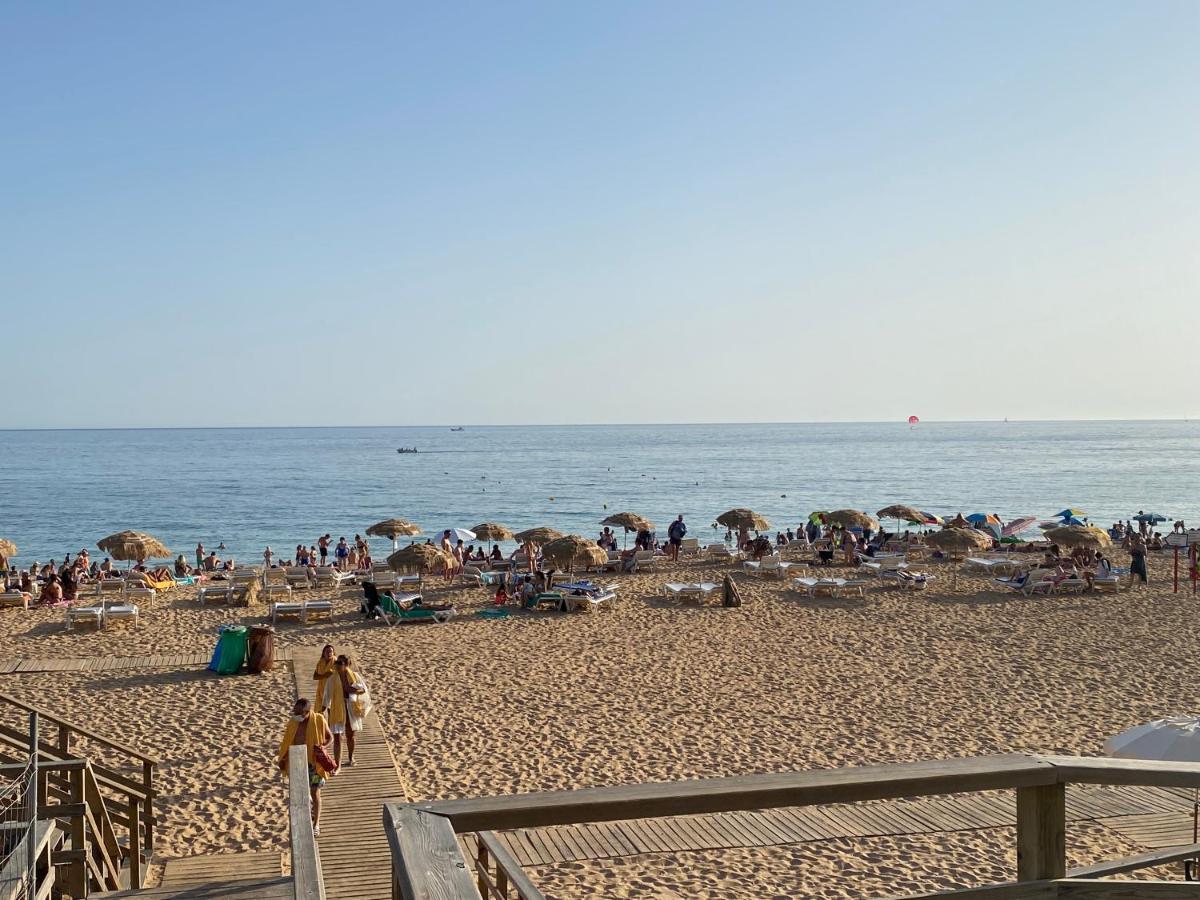 Apartment Beachfront Flat, Private Parking, Pools, Sea At Less Than 200 M (adults Only) *