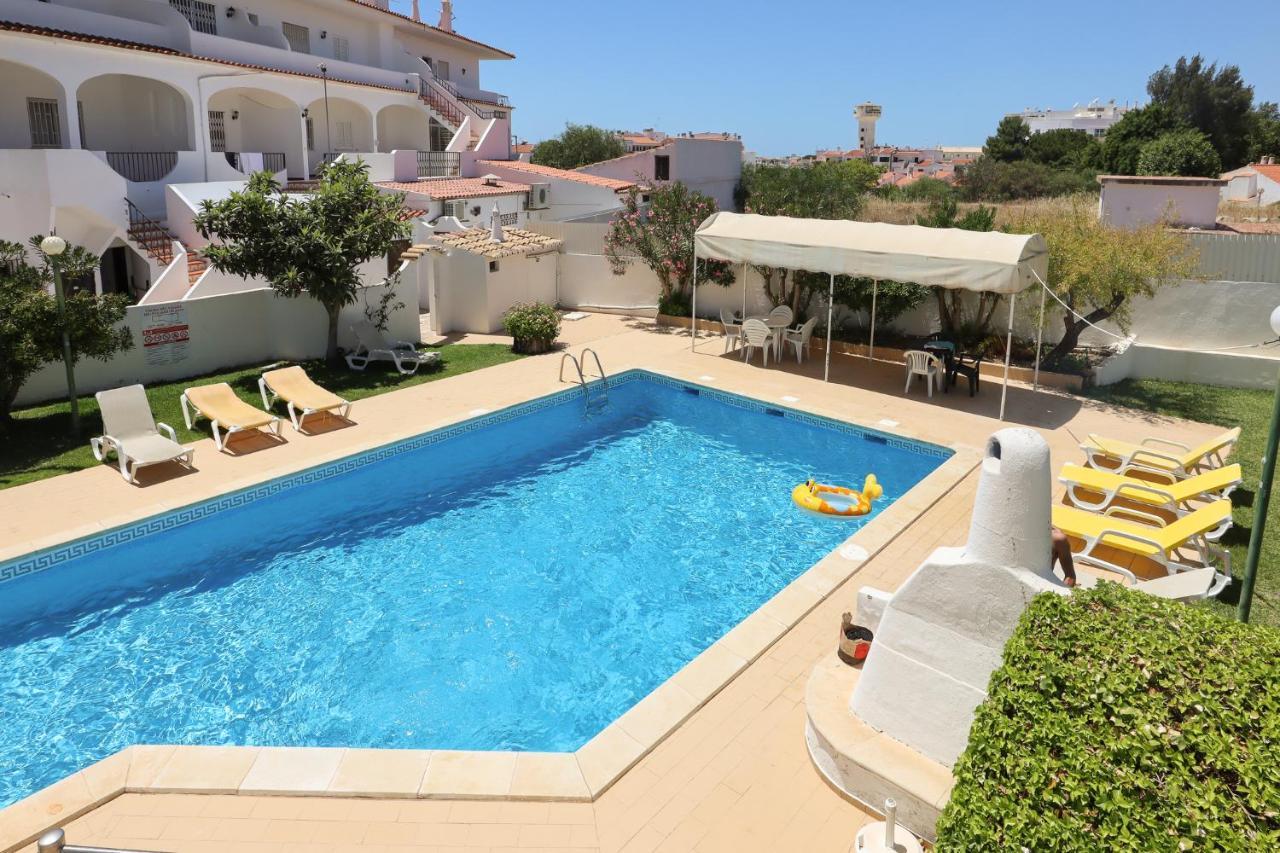 Pedro - Swimming Pool - By Bedzy Villa
