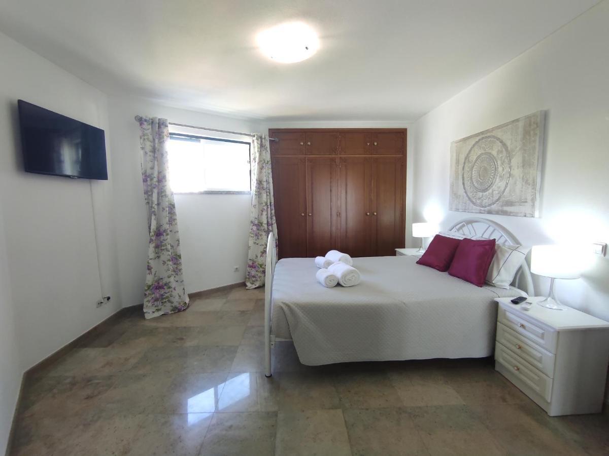 Magna Near The Strip With Bbq, Ac, Balcony, Parking, 4 Tvs And Free Wifi Villa Albufeira