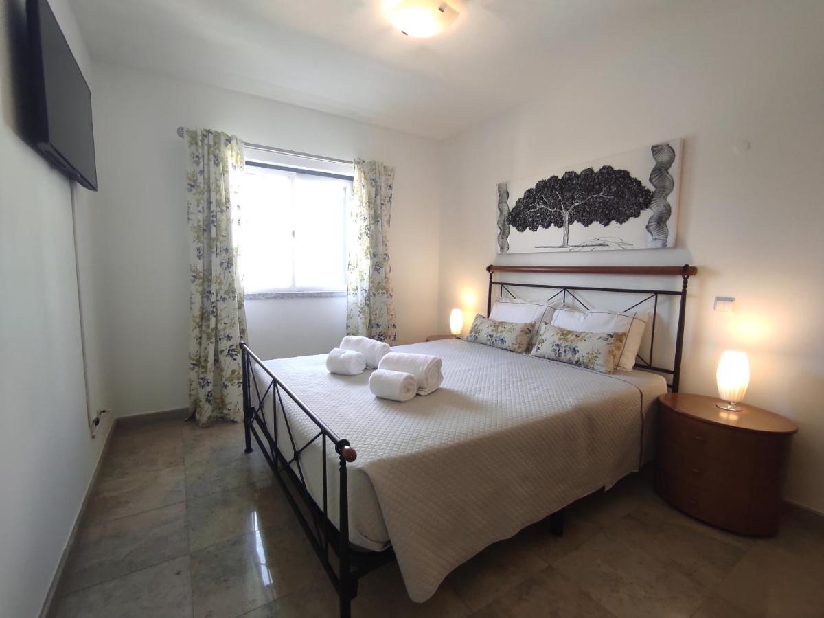 Magna Near The Strip With Bbq, Ac, Balcony, Parking, 4 Tvs And Free Wifi