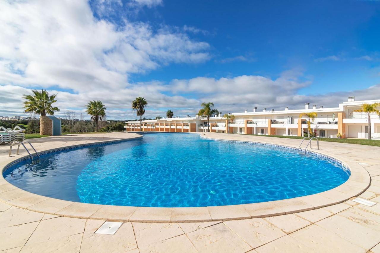White By Homing Albufeira