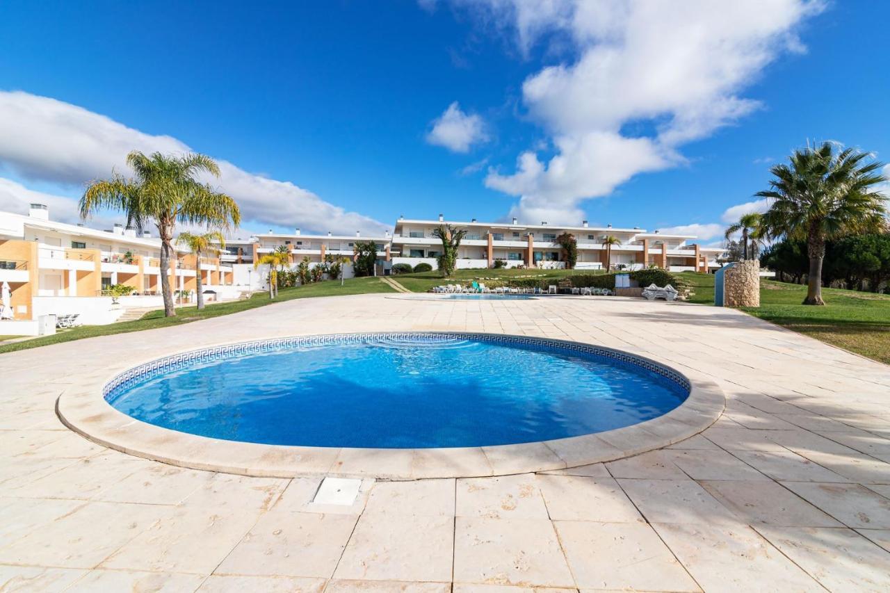 White By Homing Albufeira