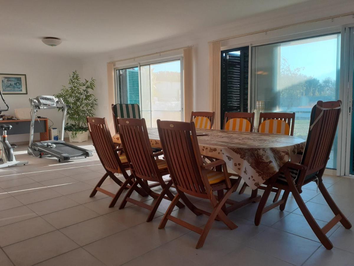 Gale 3 Storey Villa Really On The Beach Albufeira