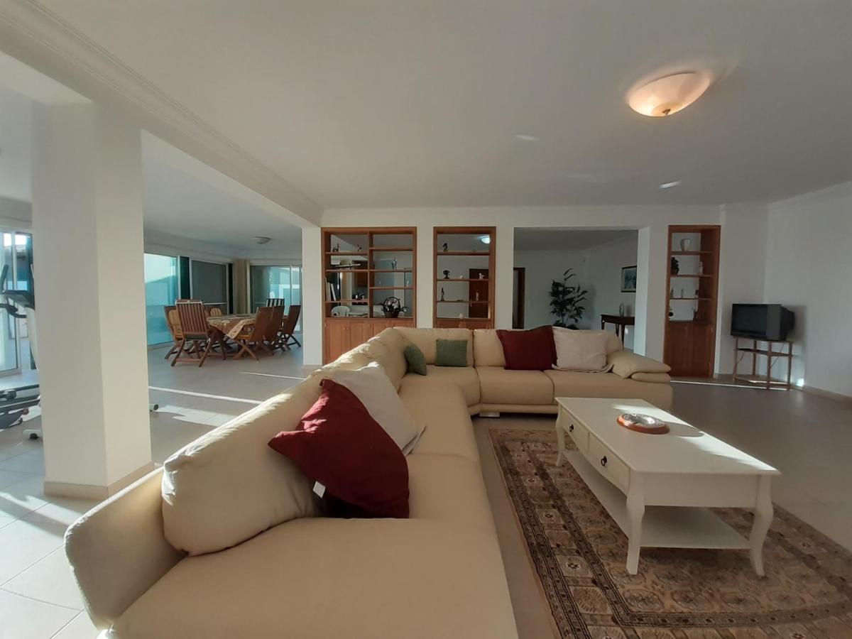 Gale 3 Storey Villa Really On The Beach Albufeira