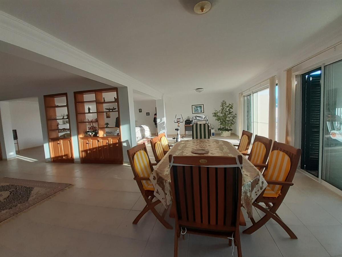 Gale 3 Storey Villa Really On The Beach