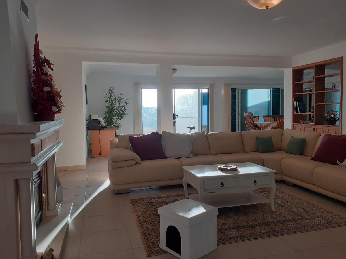Gale 3 Storey Villa Really On The Beach